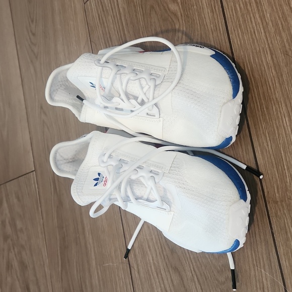 Adidas NMD R1 - Picture 2 of 6